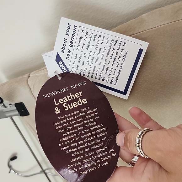 Newport News genuine leather beige Bootcut pants pockets women's size 4 - Picture 4 of 10